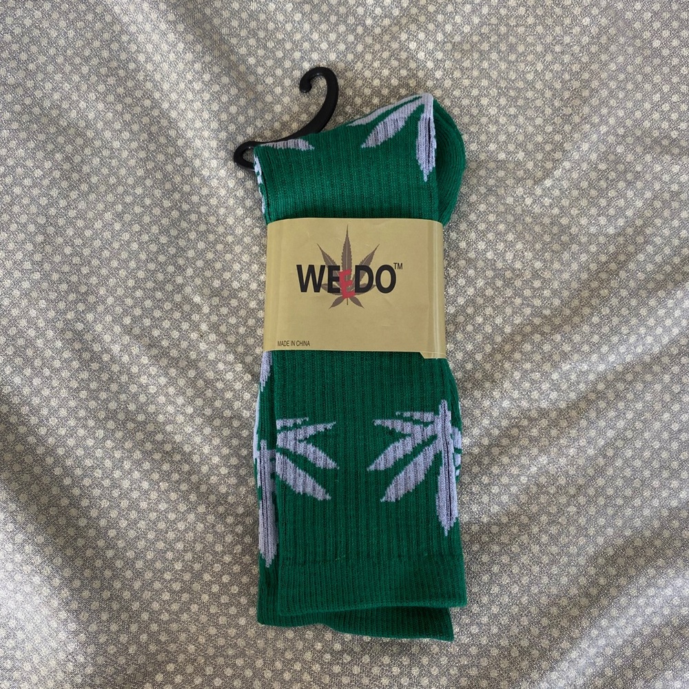 FRESH WEEDO SOCKS!